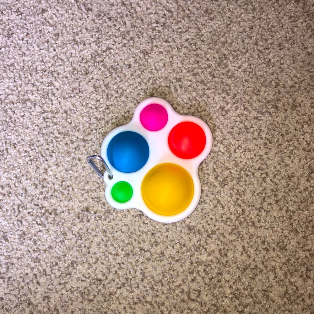 Simple dimple fidget toy